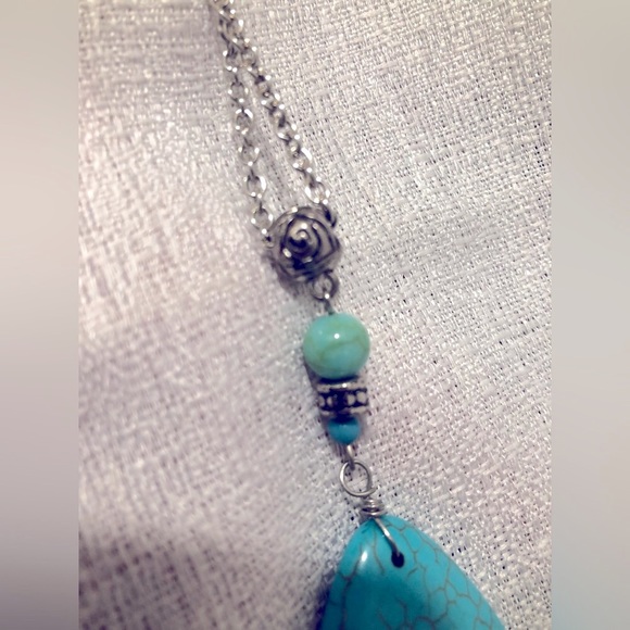 Aqua and silver adjustable necklace, long length. - Picture 7 of 8